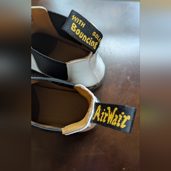Dr. Martens White Chelsea Boots, Ladies Size 8. Like New. - Picture 9 of 10
